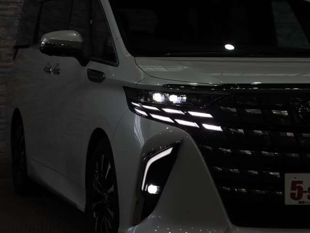ALPHARD hybrid 4WD