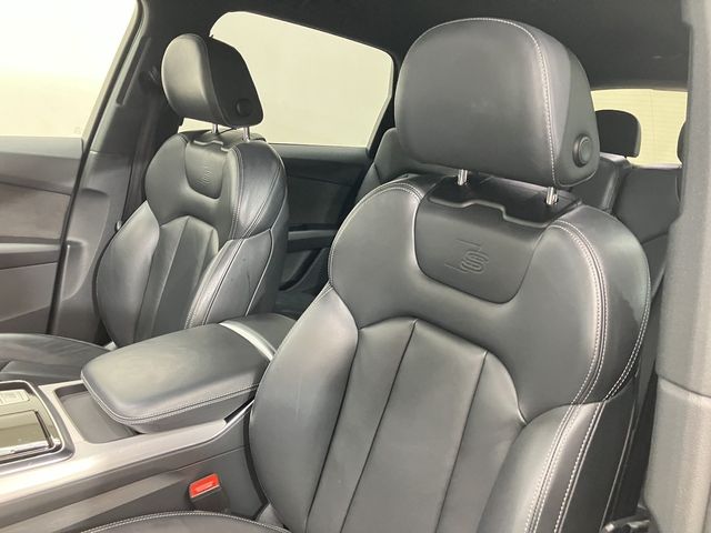 AUDI  Q7