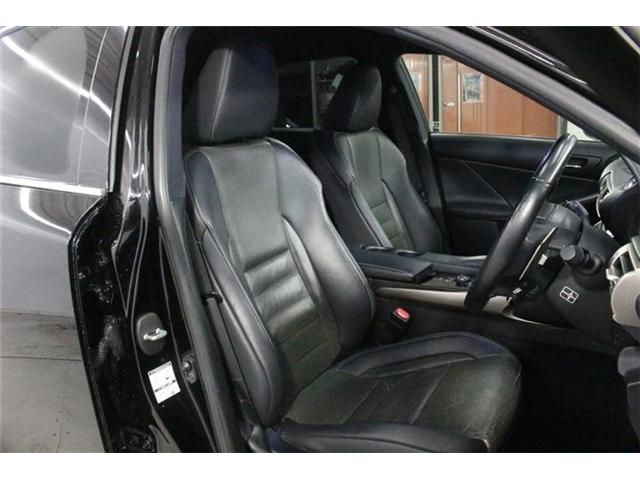 LEXUS IS300h