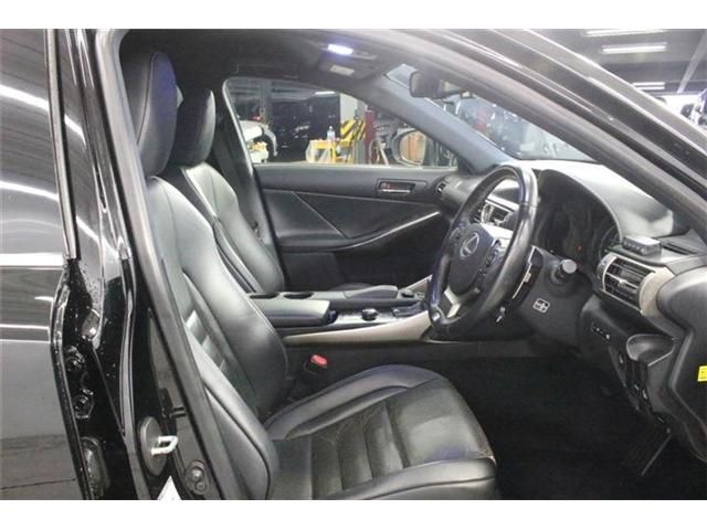 LEXUS IS300h