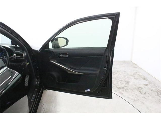 LEXUS IS300h