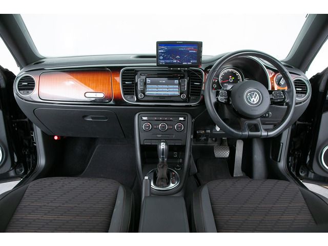 VOLKSWAGEN The BEETLE