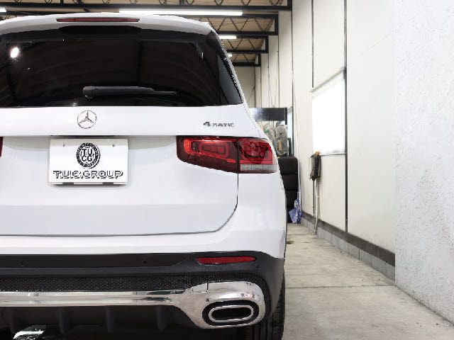 MERCEDES BENZ GLB