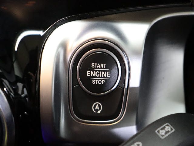 MERCEDES BENZ GLB