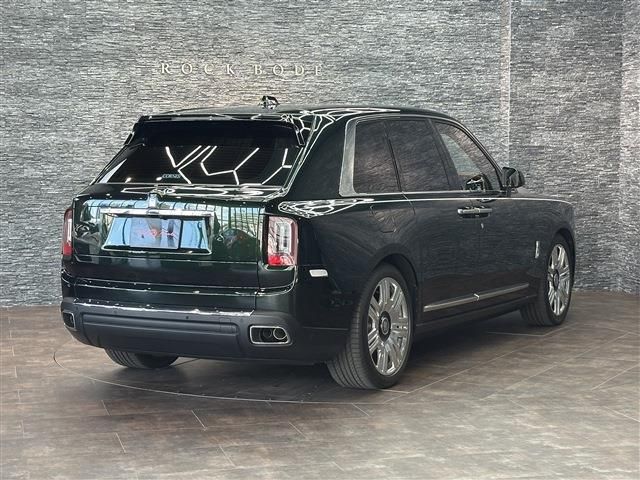ROLLS-ROYCE Cullinan