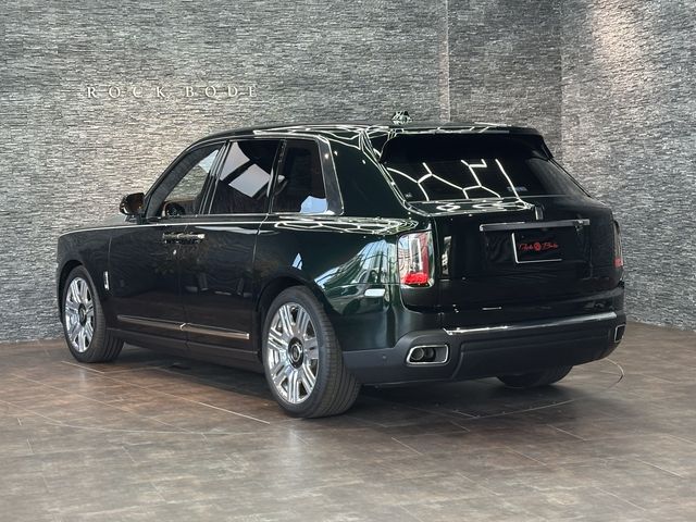 ROLLS-ROYCE Cullinan