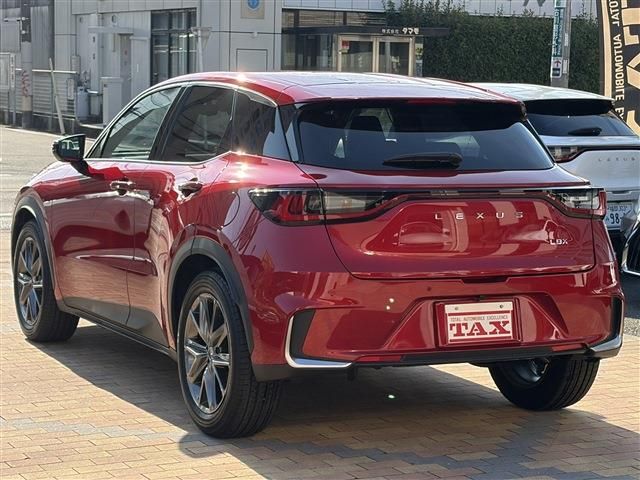 LEXUS LBX