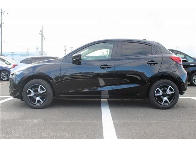 MAZDA2