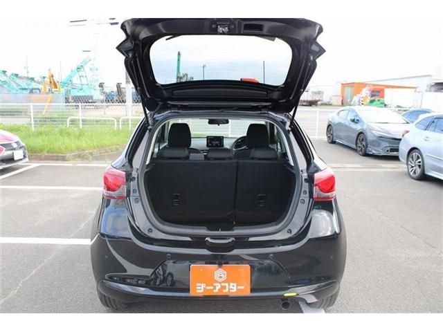 MAZDA2