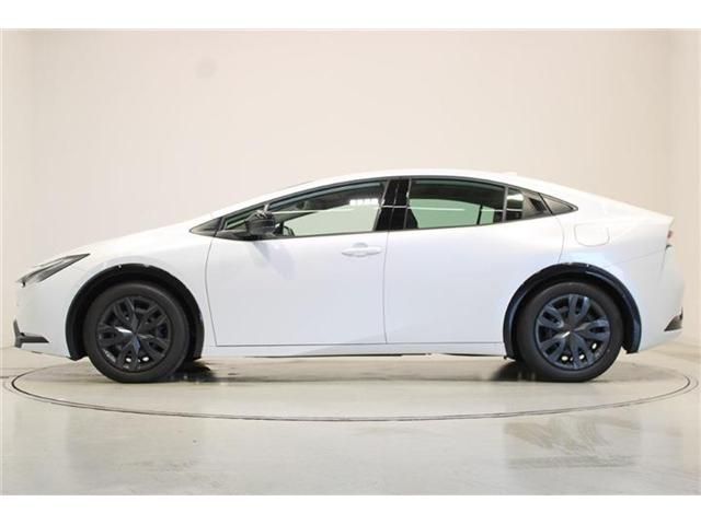 PRIUS 4WD