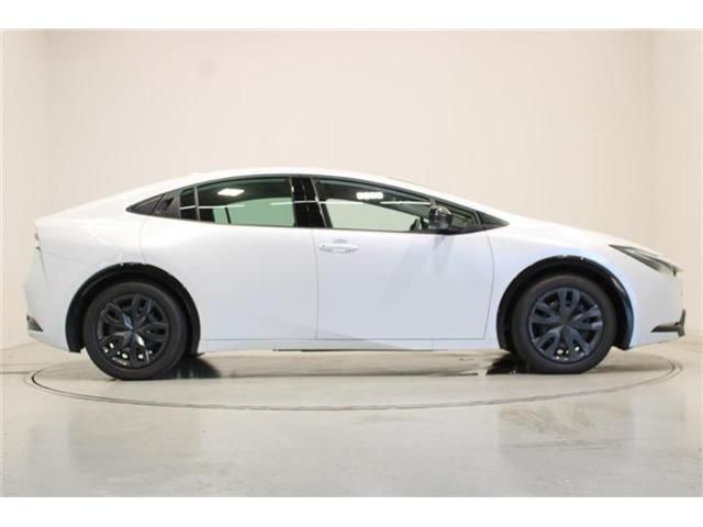 PRIUS 4WD