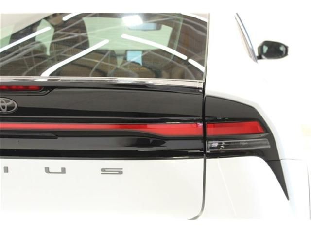 PRIUS 4WD