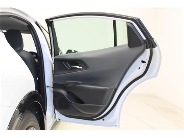 PRIUS 4WD