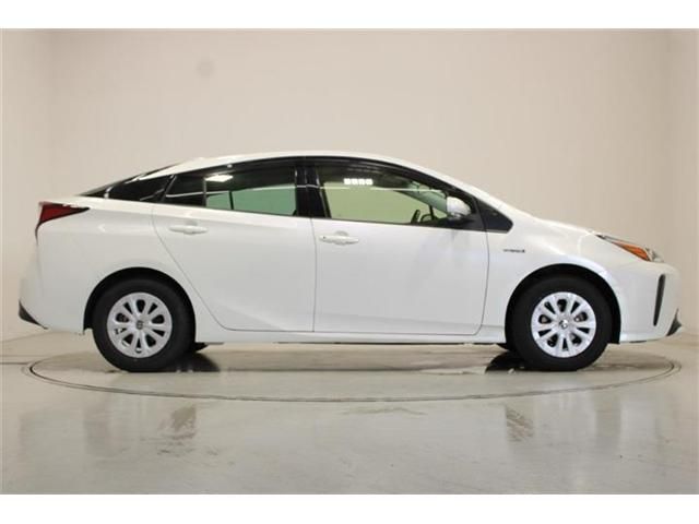 PRIUS 4WD