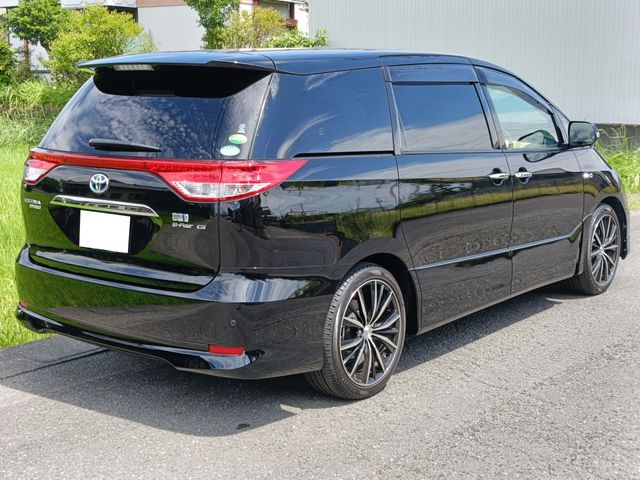 ESTIMA HYBRID 4WD