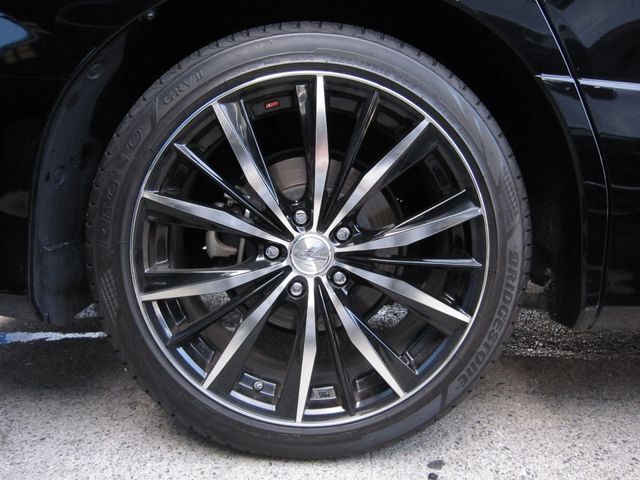 ESTIMA HYBRID 4WD