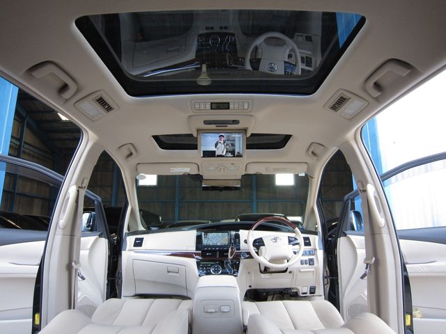 ESTIMA HYBRID 4WD