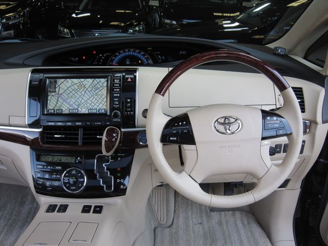 ESTIMA HYBRID 4WD