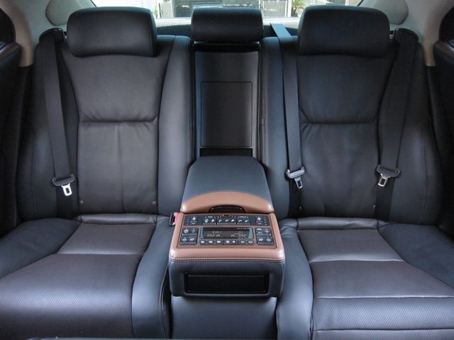 LEXUS LS600hL