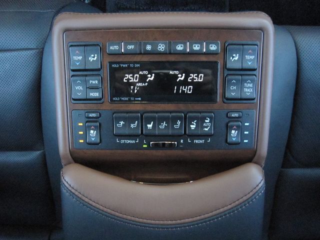 LEXUS LS600hL