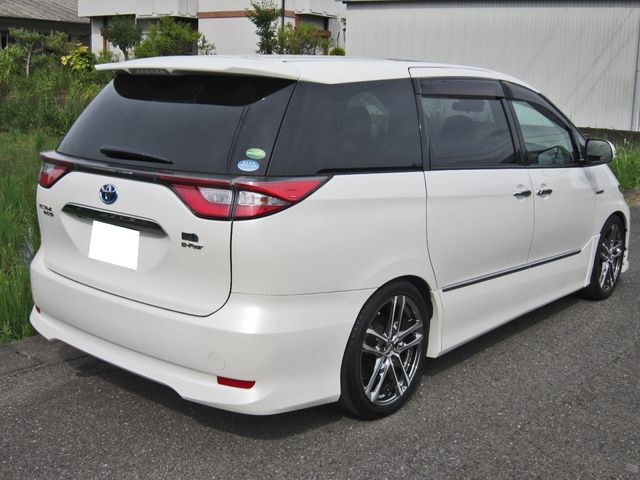 ESTIMA HYBRID 4WD