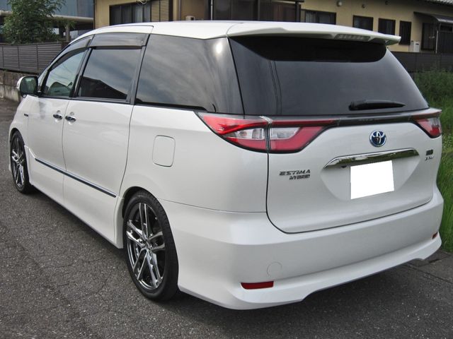 ESTIMA HYBRID 4WD