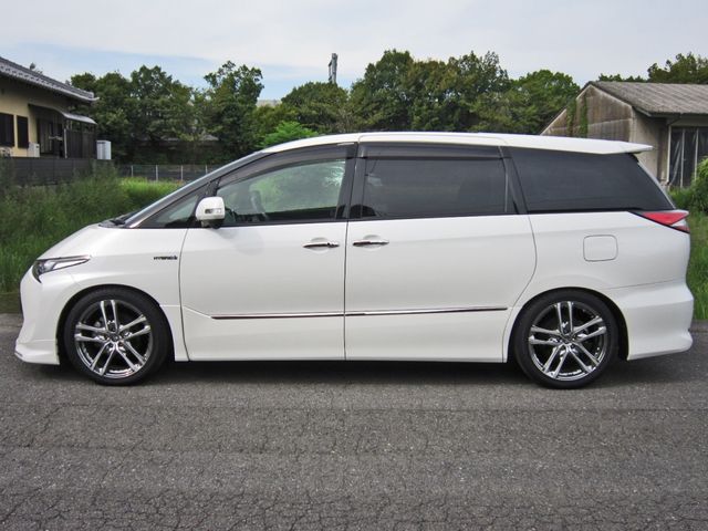 ESTIMA HYBRID 4WD