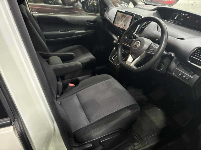 SERENA  S-HYBRID 4WD