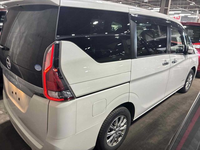 SERENA  S-HYBRID 4WD