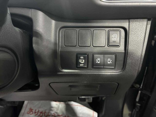 SERENA  S-HYBRID 4WD