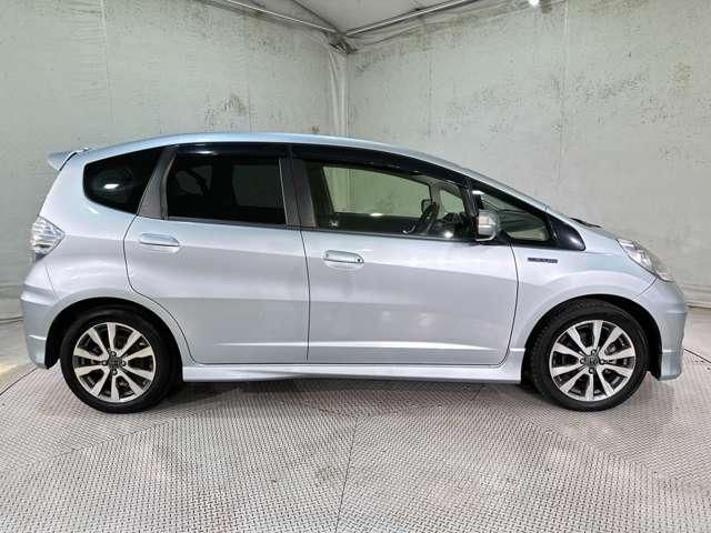 FIT HYBRID