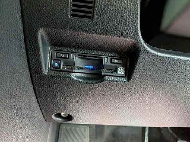 VOXY HYBRID 4WD