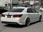 CROWN sedan hybrid