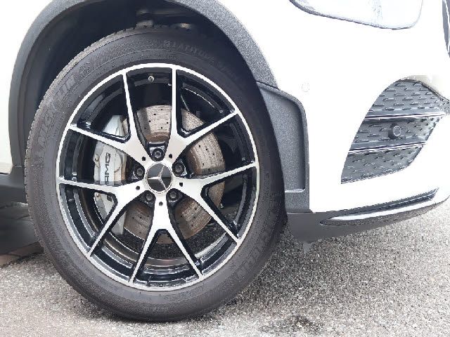 MERCEDES AMG GLCclass