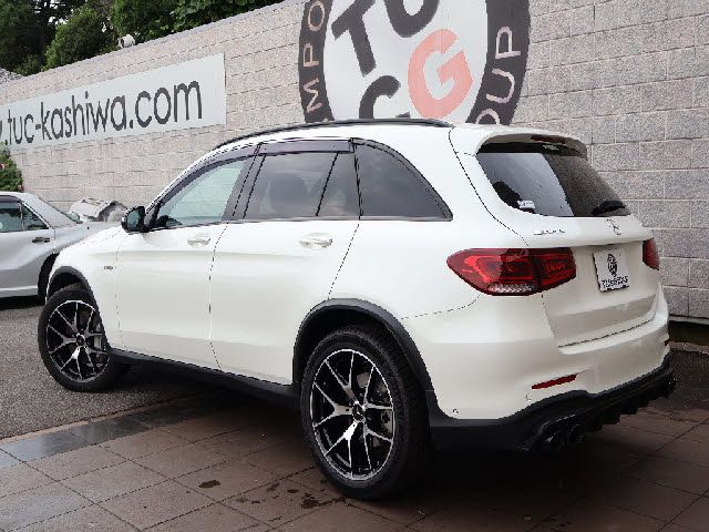 MERCEDES AMG GLCclass
