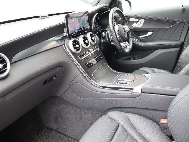 MERCEDES AMG GLCclass