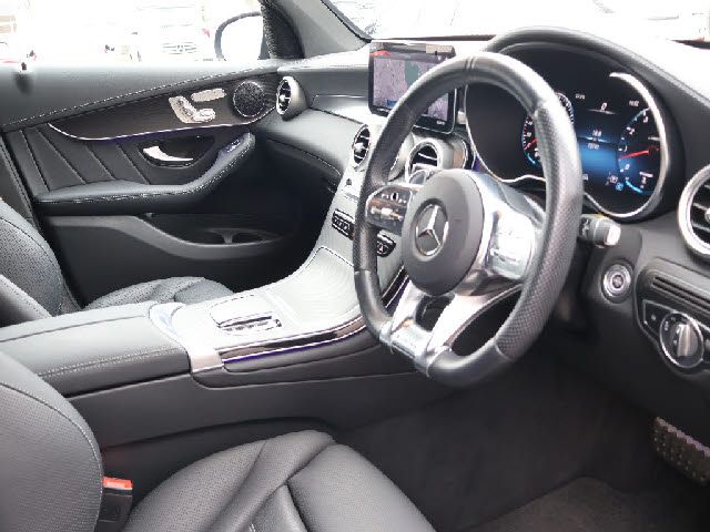 MERCEDES AMG GLCclass