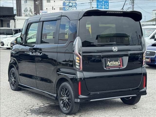 N BOX CUSTOM