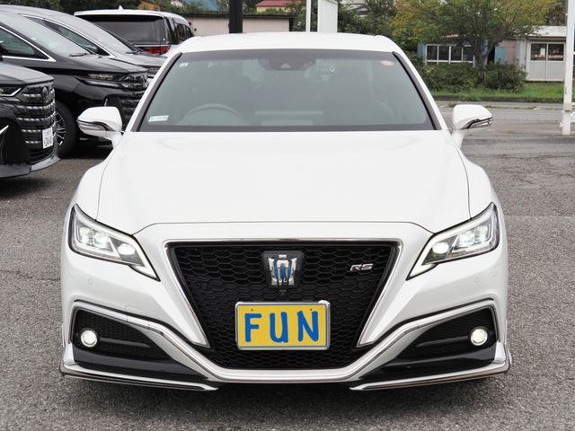 CROWN sedan hybrid 4WD