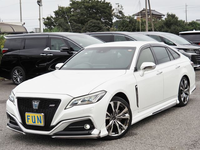 CROWN sedan hybrid 4WD