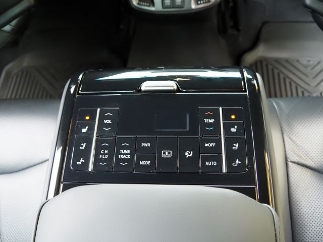 CROWN sedan hybrid 4WD