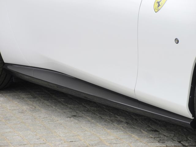 FERRARI Roma Spider