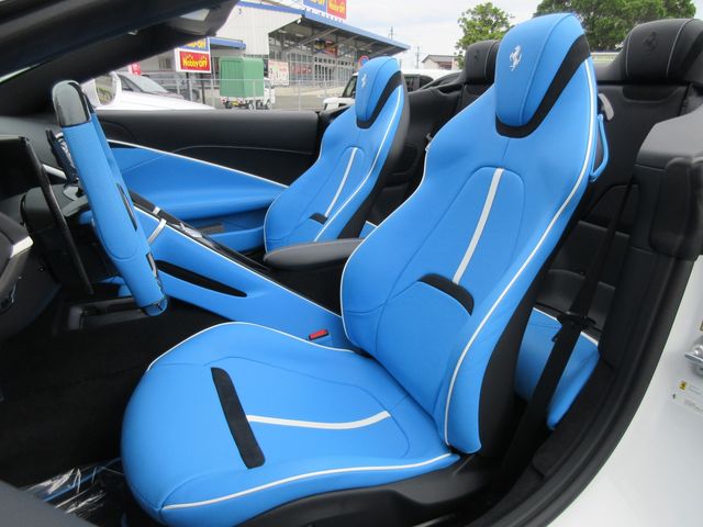 FERRARI Roma Spider