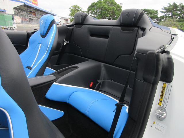 FERRARI Roma Spider