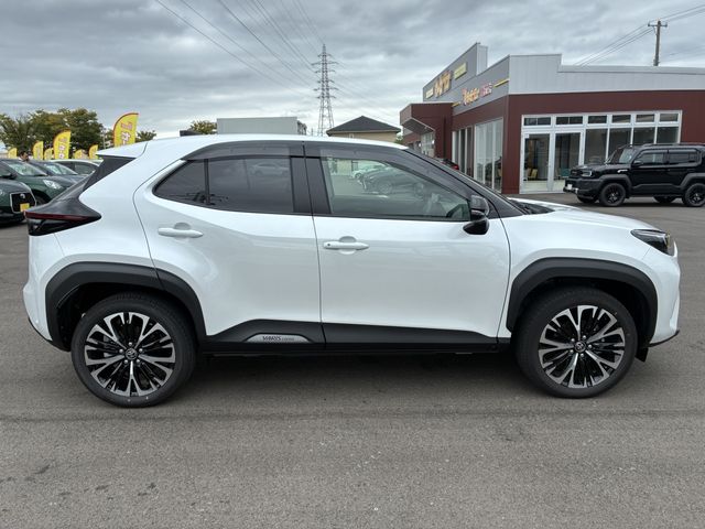 YARIS CROSS HYBRID