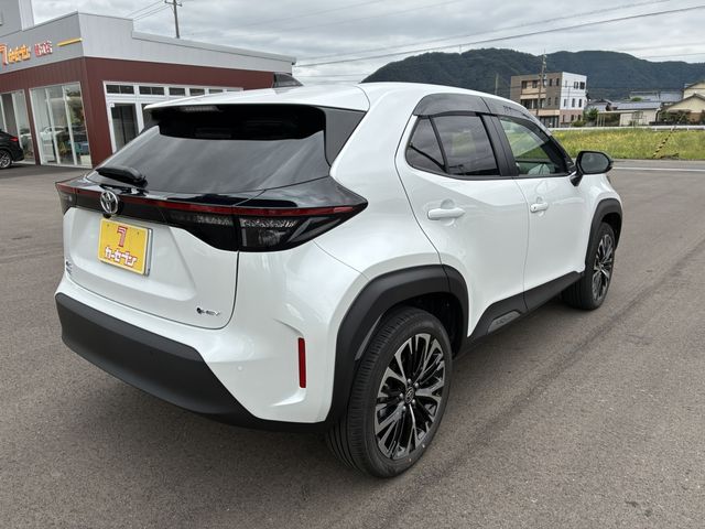 YARIS CROSS HYBRID