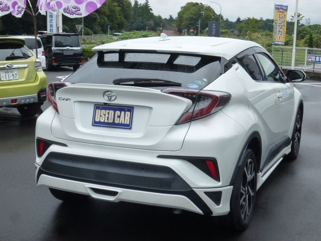 C-HR 4WD