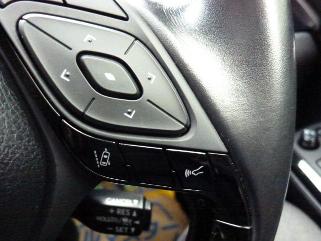 C-HR 4WD