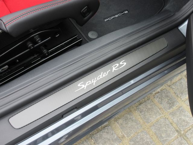 PORSCHE 718Spyder