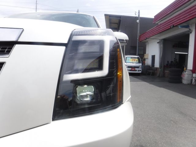 CADILLAC ESCALADE